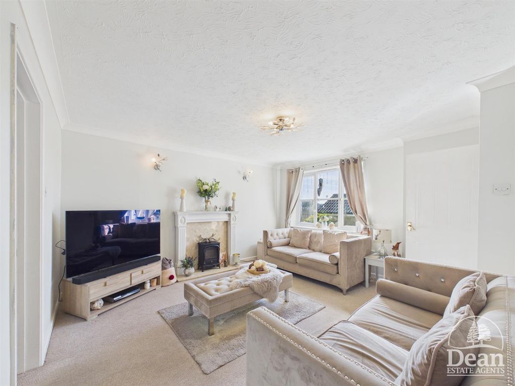 Property photo 3 of 23