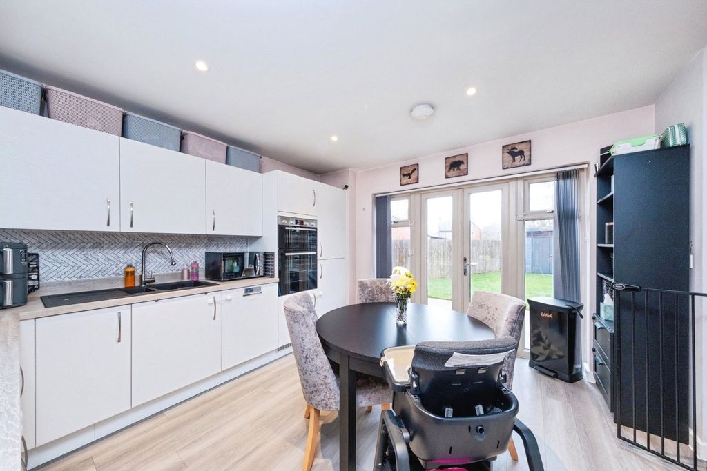 Property photo 2 of 18 Pbox-Img.Jpg