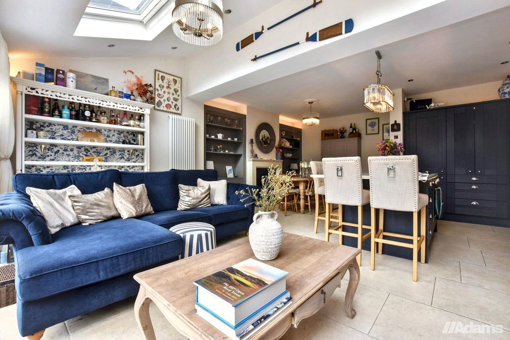 Property photo 3 of 29