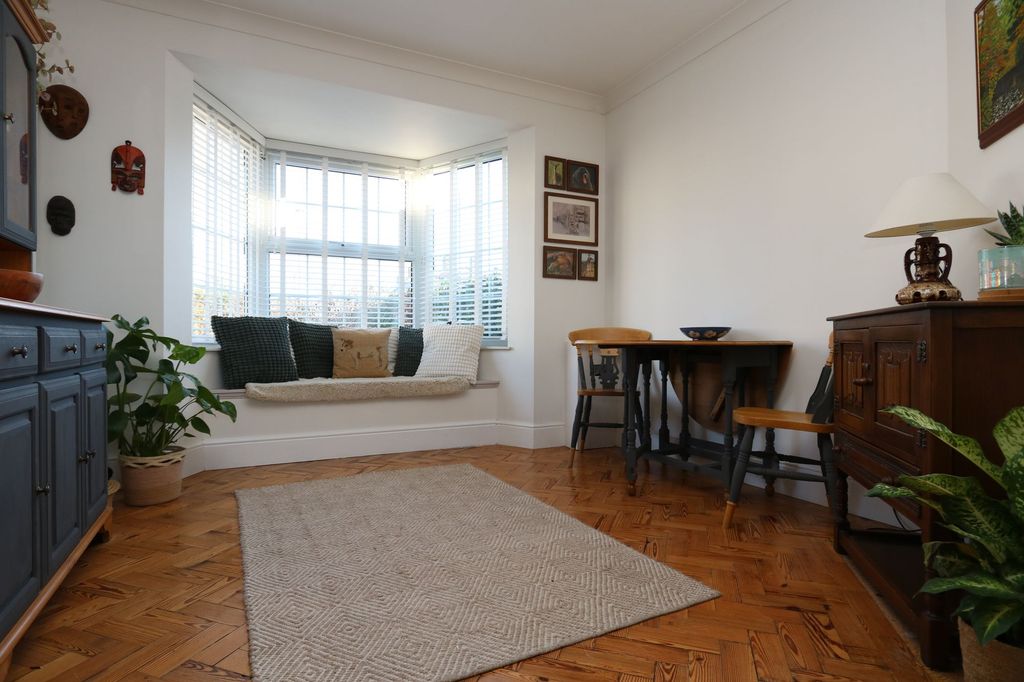 Property photo 3 of 36