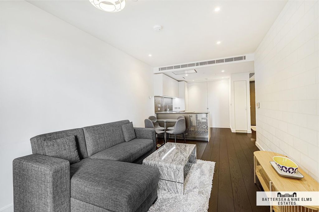 Property photo 2 of 38