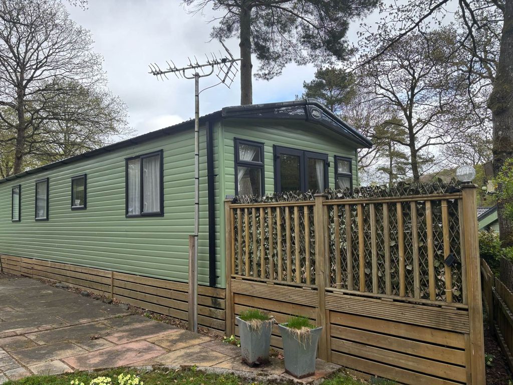 Property photo 1 of 36
