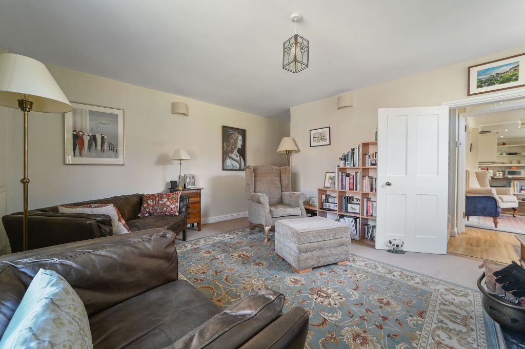 Property photo 3 of 22