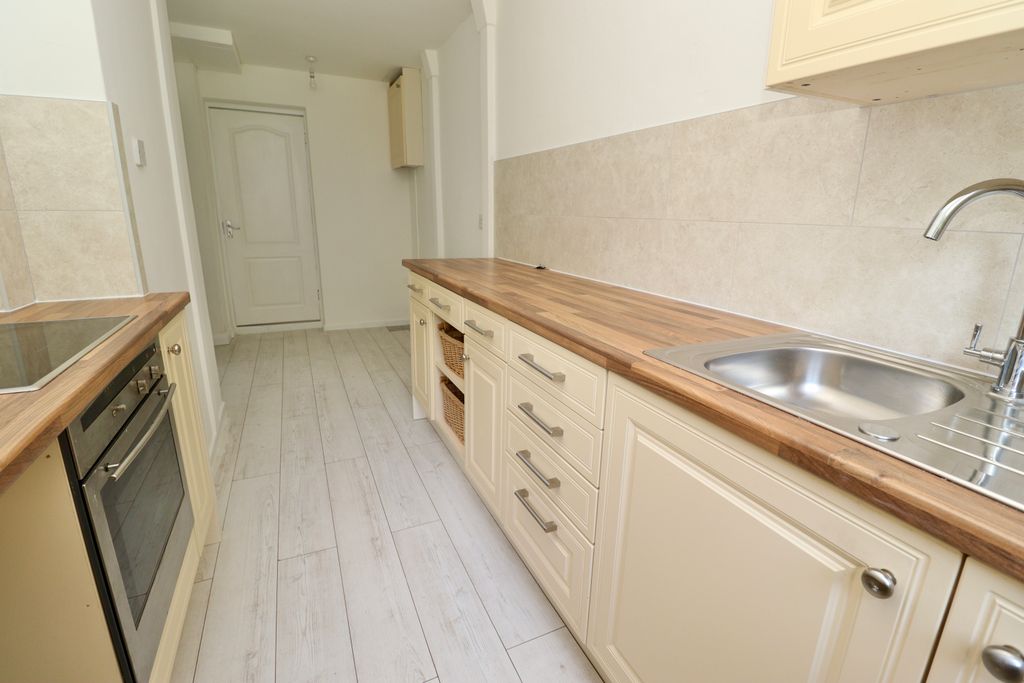 Property photo 3 of 9 Img_6932