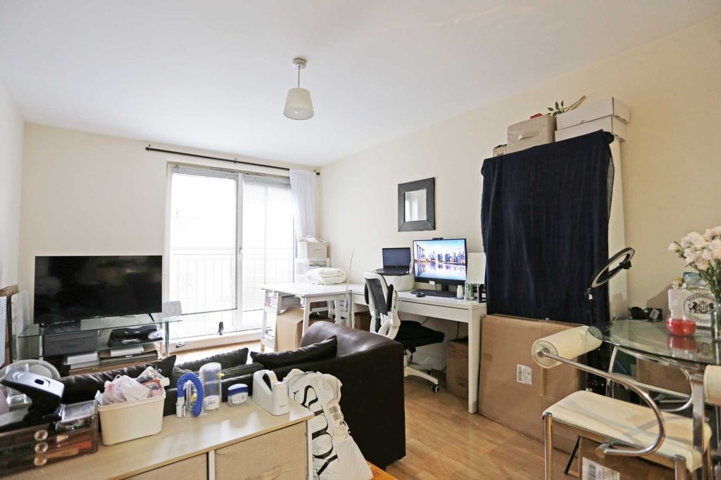 Property photo 2 of 9