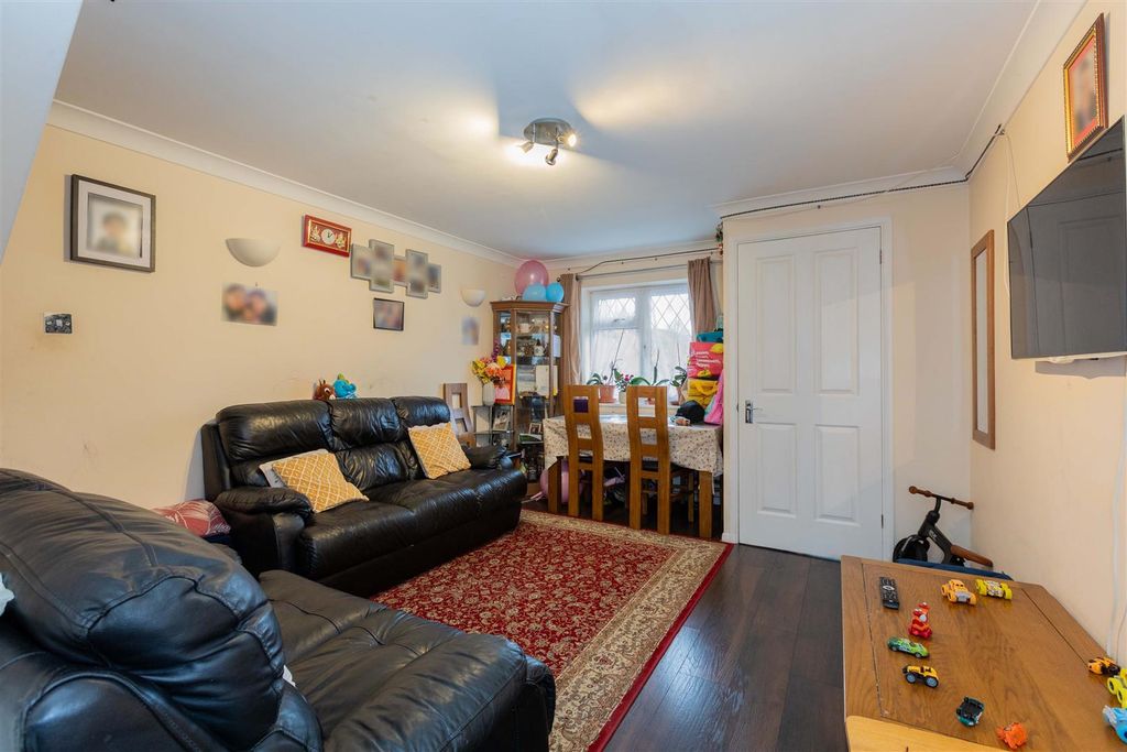 Property photo 2 of 9 5 Flamborough Spur-7.Jpg