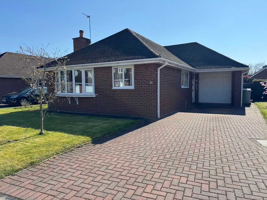Property photo 1 of 19 Front Aspect