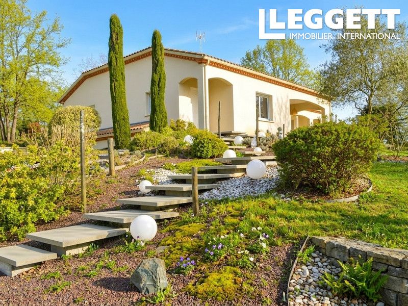 Property photo 2 of 10