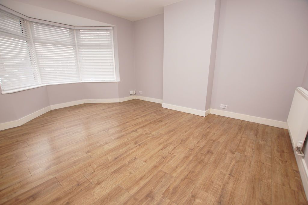 Property photo 2 of 13 Lounge