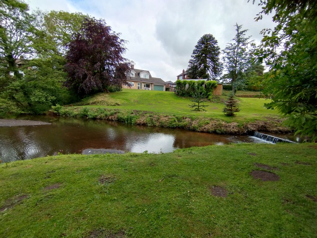 Property photo 3 of 27