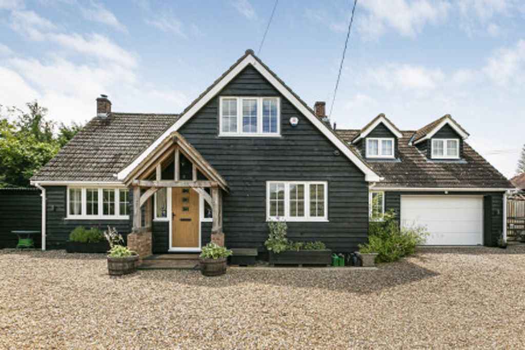 Property photo 1 of 28