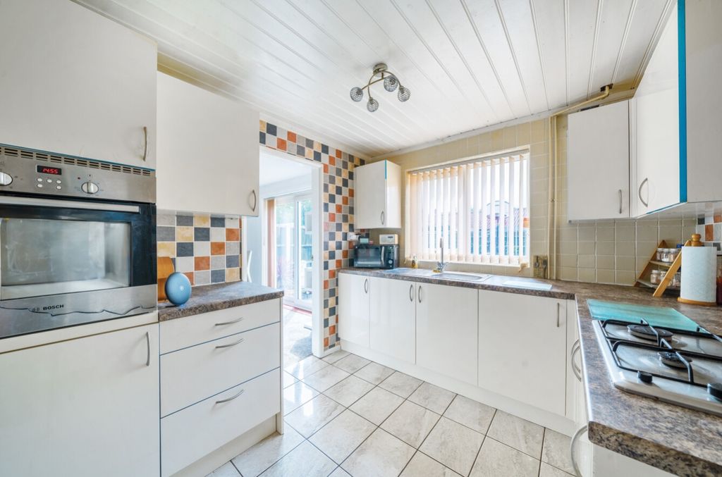 Property photo 3 of 23 1121381 (15)