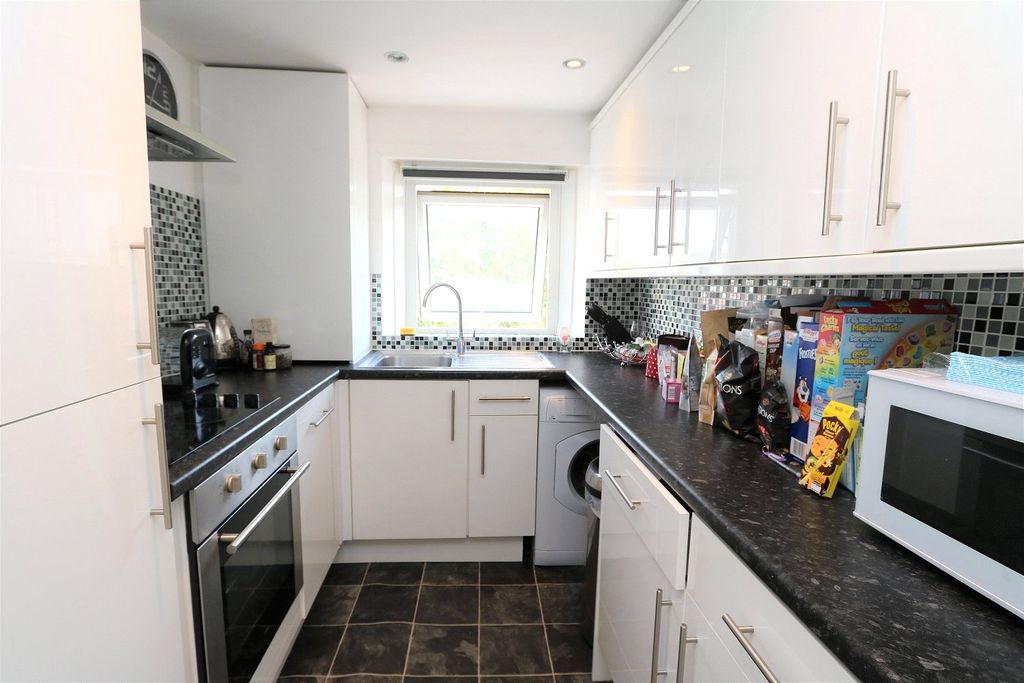 Property photo 3 of 6 Picture No. 04