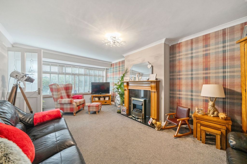 Property photo 2 of 21