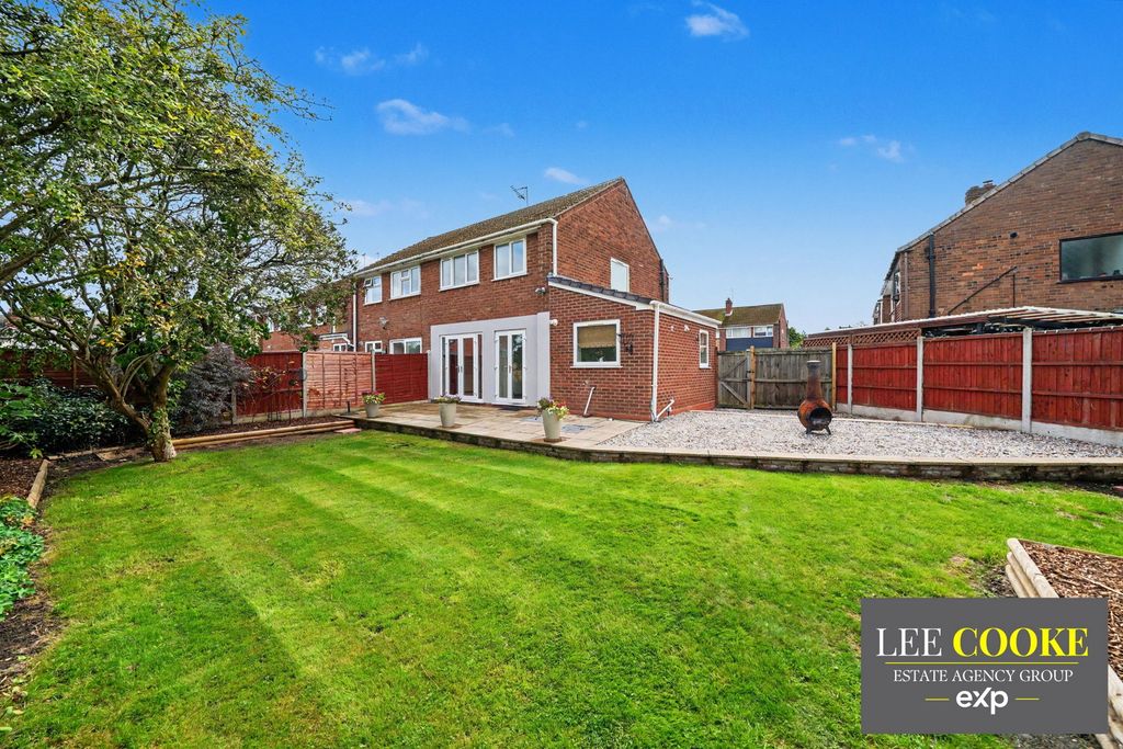 Property photo 2 of 42