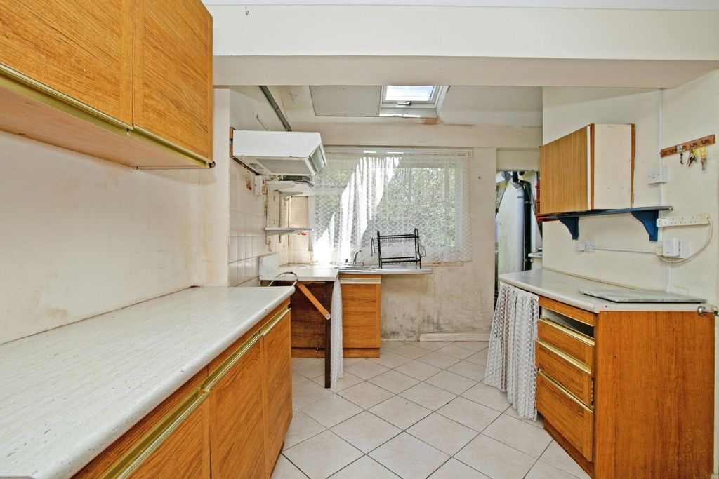 Property photo 3 of 18 Pbox-Img.Jpg