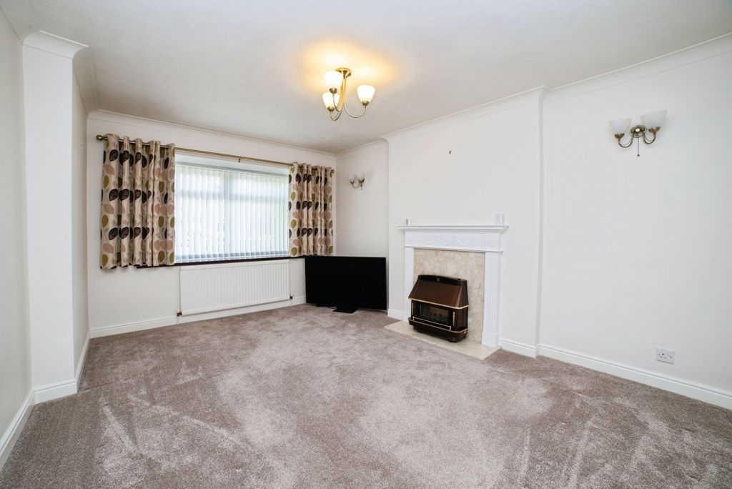 Property photo 3 of 17 Photo