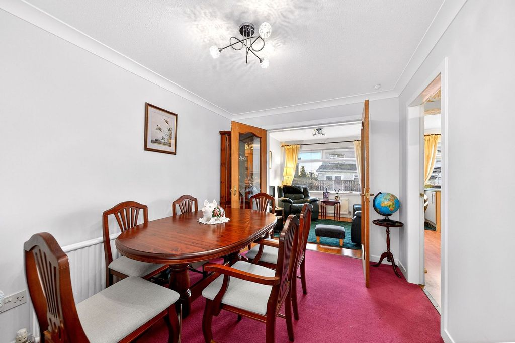 Property photo 3 of 51 Dining Area