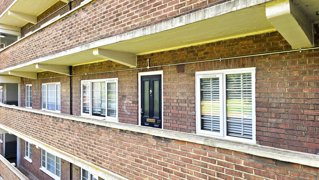 Property photo 3 of 20