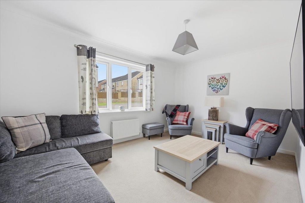 Property photo 2 of 23 07-50_Farm_Wynd_Kirkintilloch_007.Jpg