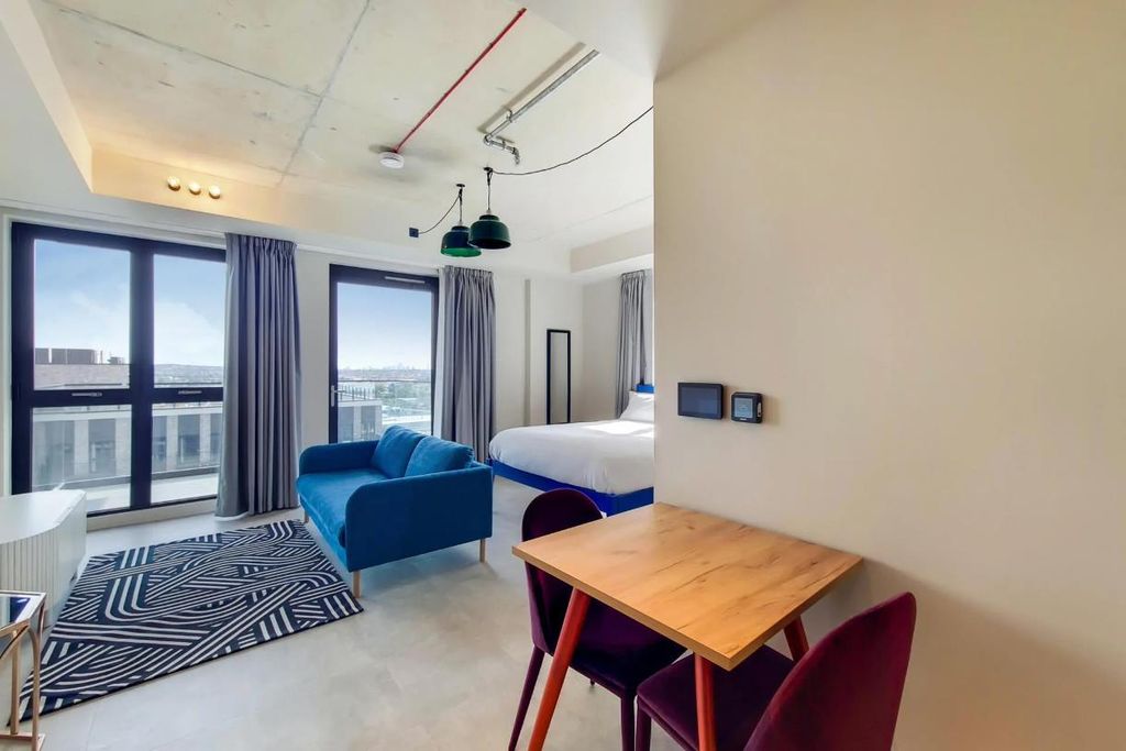 Property photo 2 of 18 6.Png