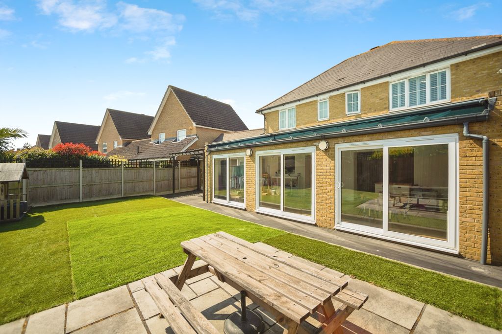 Property photo 2 of 14 Garden