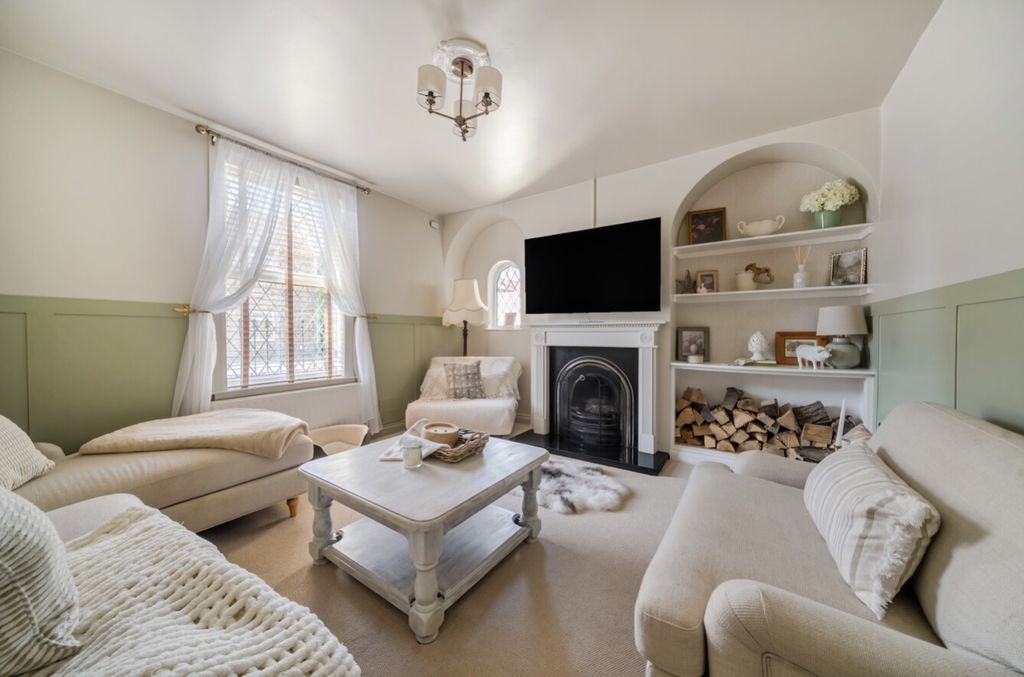 Property photo 2 of 28 1498546-1-6A69Cab52711B