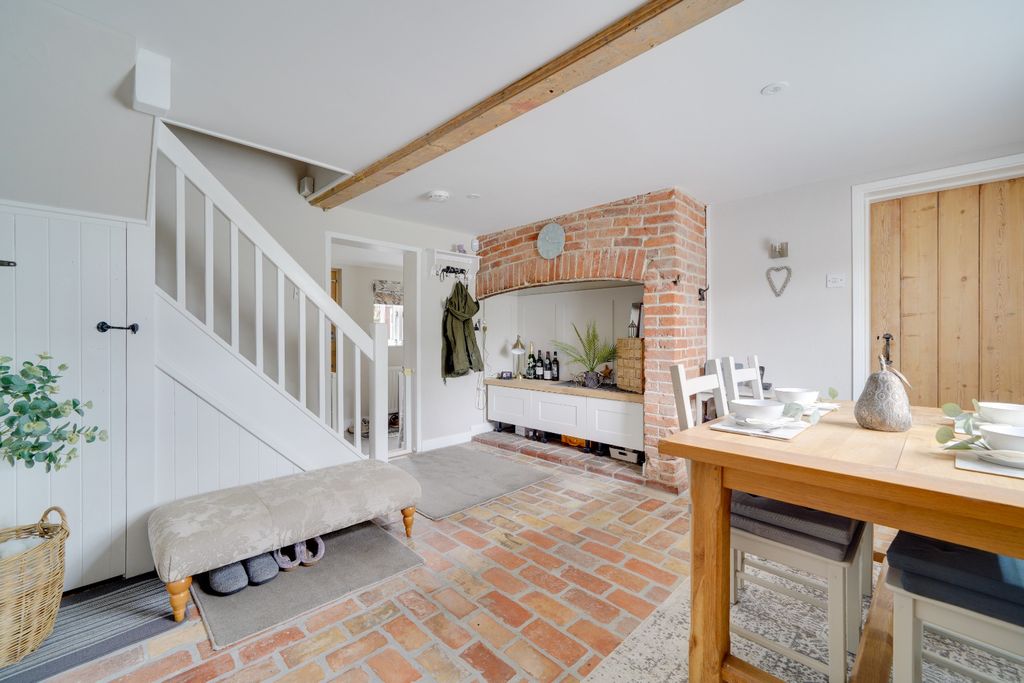 Property photo 3 of 26 3916075