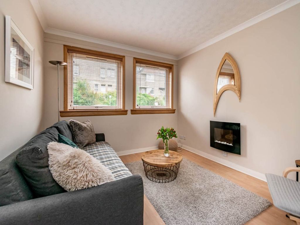 Property photo 3 of 10 65911_4-1-Craighousegardens-002
