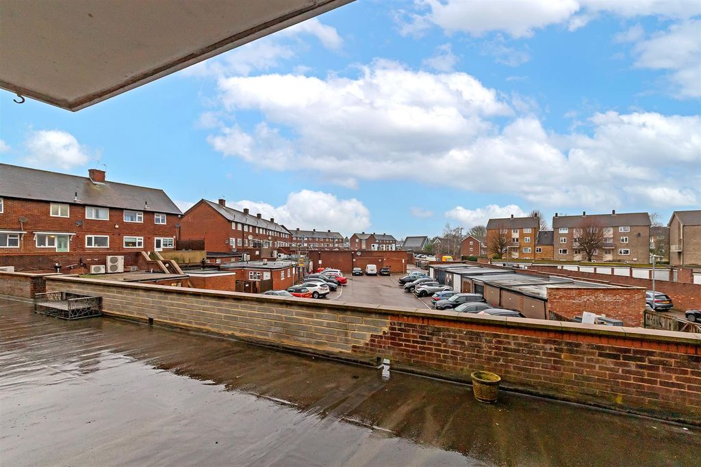 Property photo 3 of 17 60Thequadrant-34.Jpg