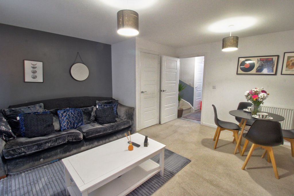 Property photo 3 of 34 Img_9845_6_7