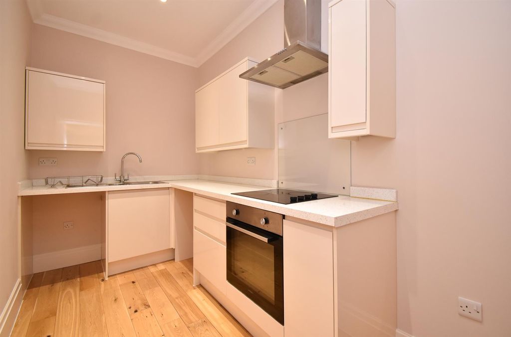 Property photo 2 of 17 Kitchen