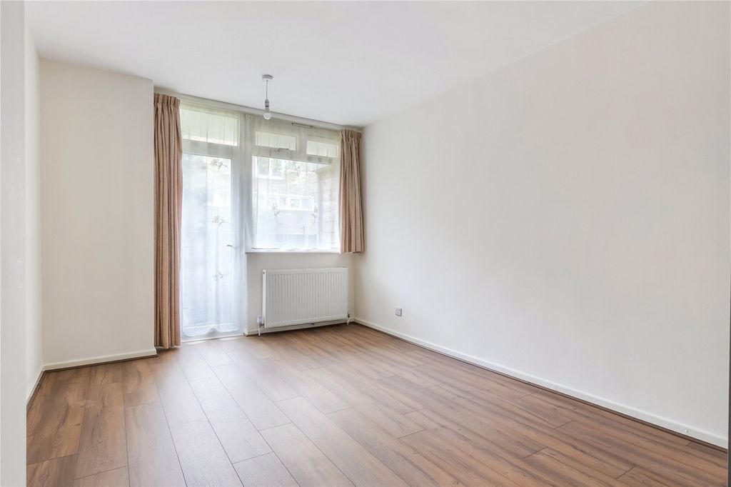 Property photo 3 of 19 Picture No. 09