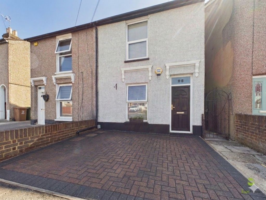 Property photo 1 of 15 9 Erith Front Shot