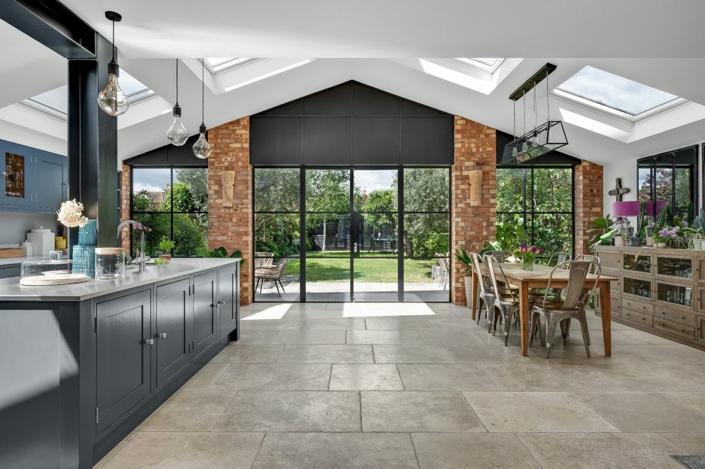 Property photo 2 of 20 Kitchen Dining