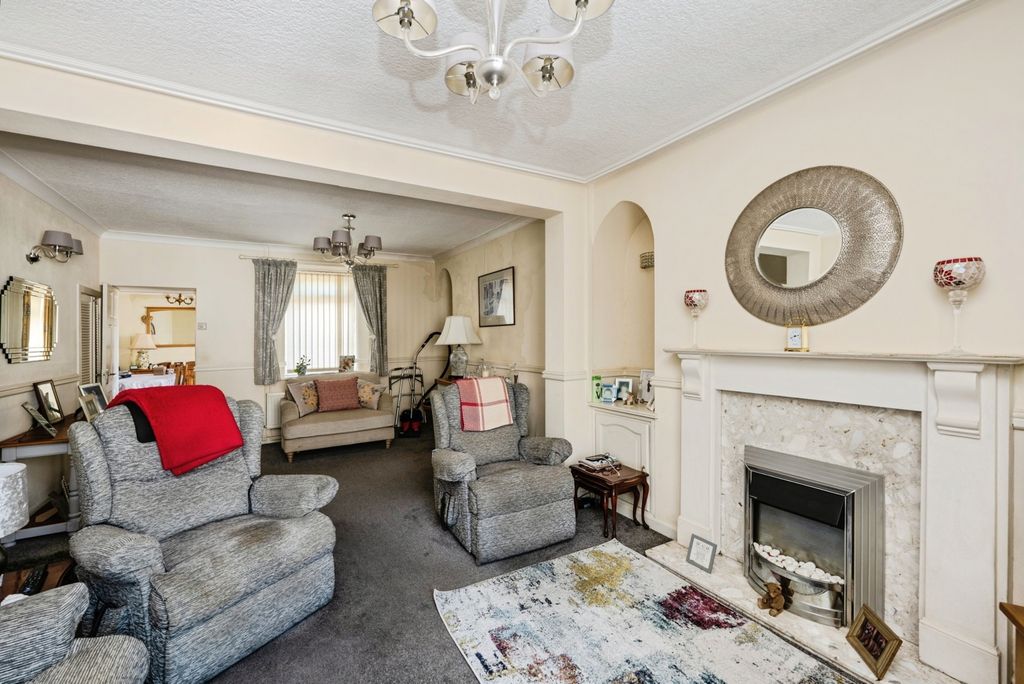 Property photo 3 of 19 Pbox-Img.Jpg