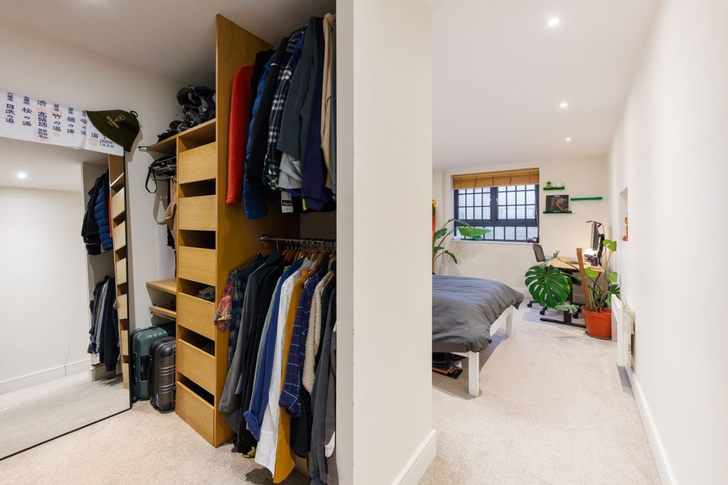 Property photo 3 of 16 Caraway Apartment...