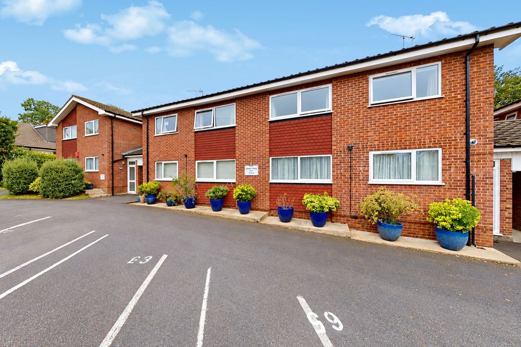 Property photo 1 of 16 5594771