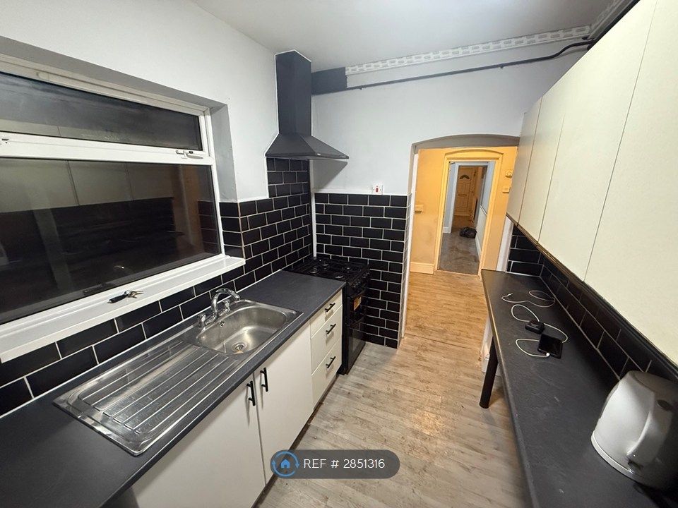 Property photo 3 of 22