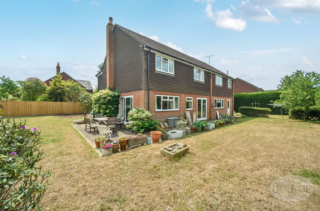 Property photo 2 of 16 4Baf3cd9-3Ac3-4Ea...