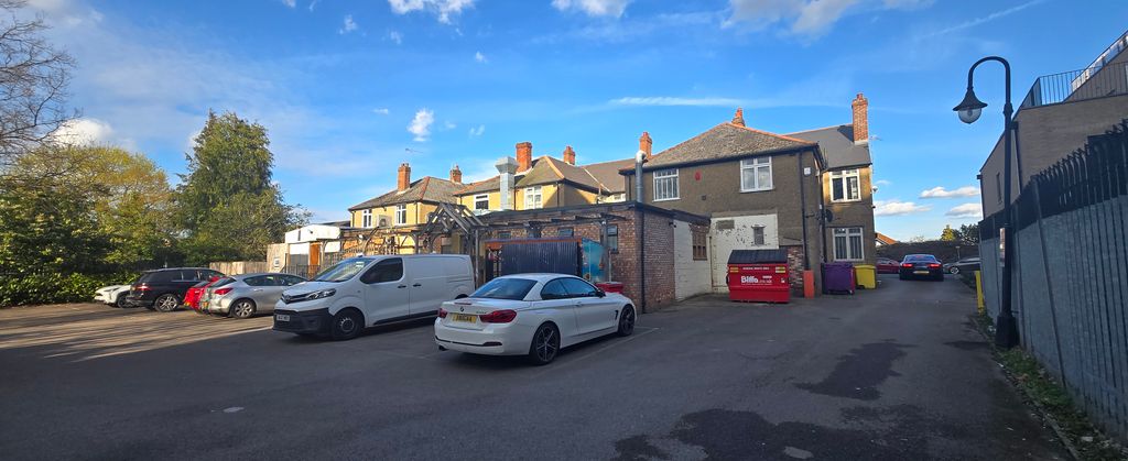 Property photo 2 of 12