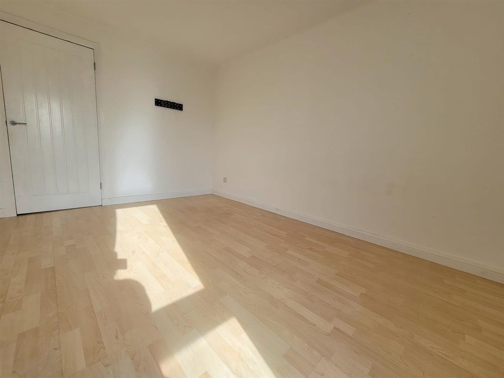 Additional image 12 of 3 bed end terrace house to rentCraigievar Drive, Glenrothes KY7