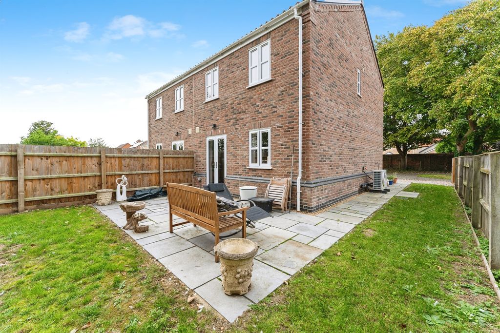 Property photo 2 of 14