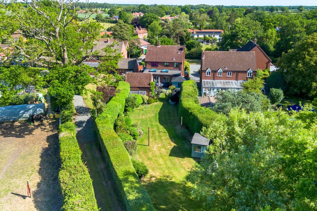 Property photo 1 of 35