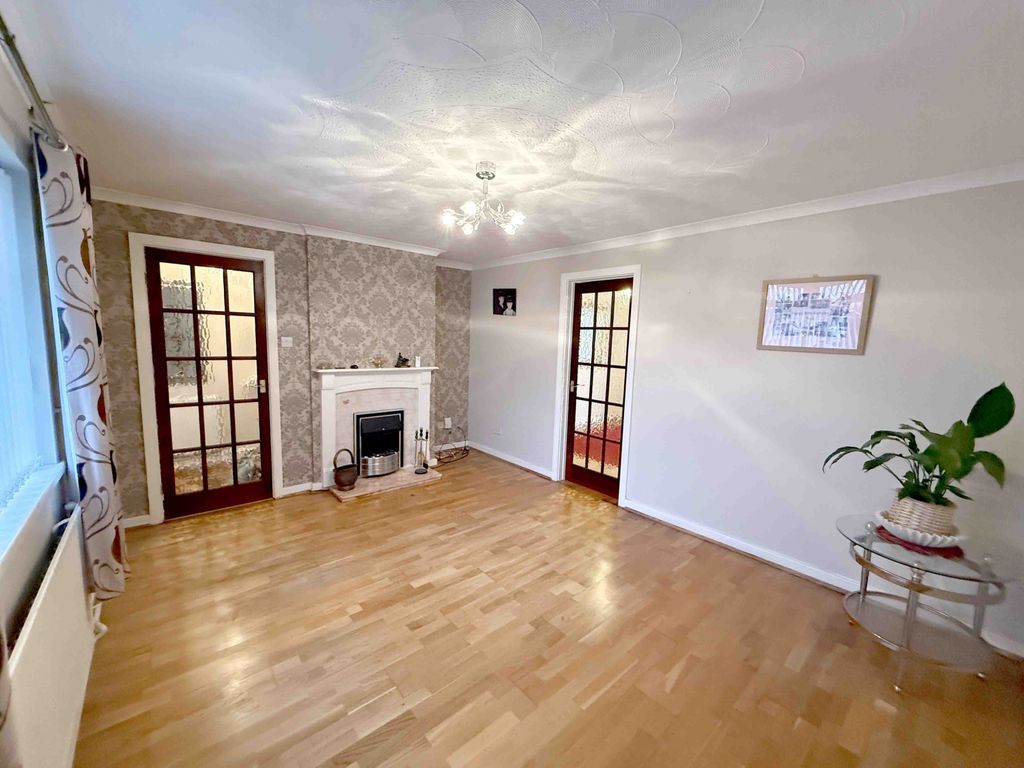 Property photo 2 of 16 Gallery