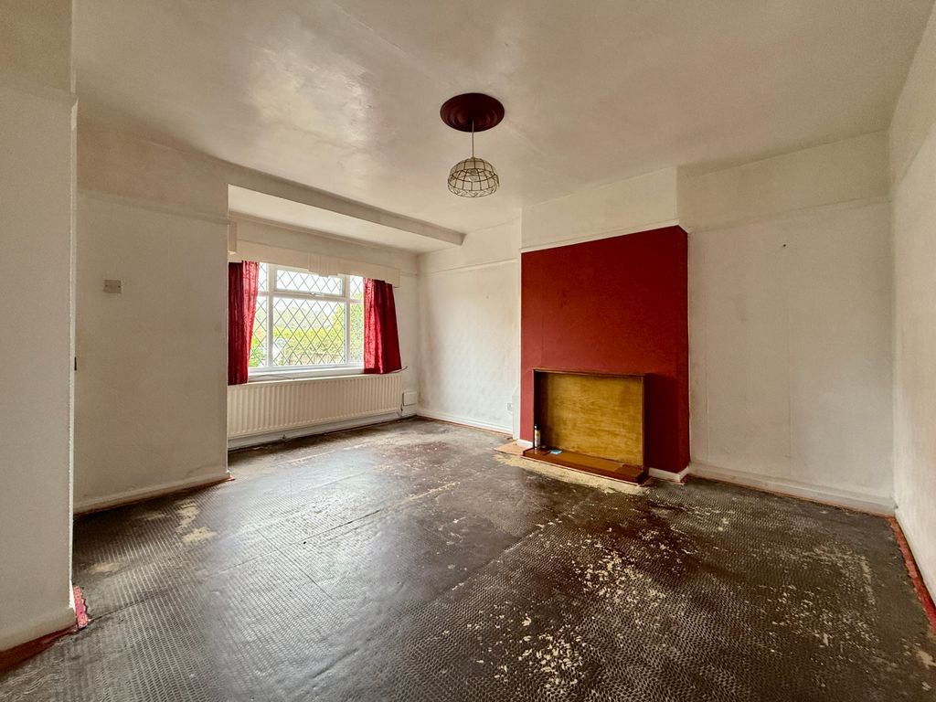Property photo 2 of 11 Living Room