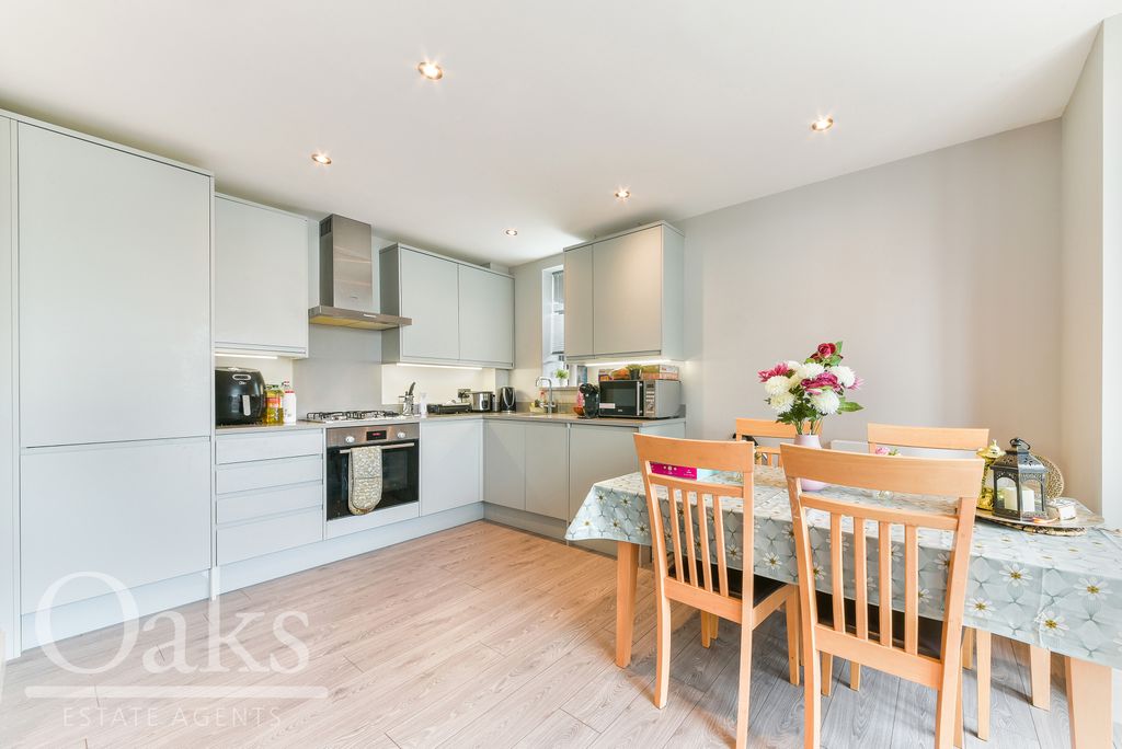 Property photo 3 of 8 Kitchen / Dining Roo