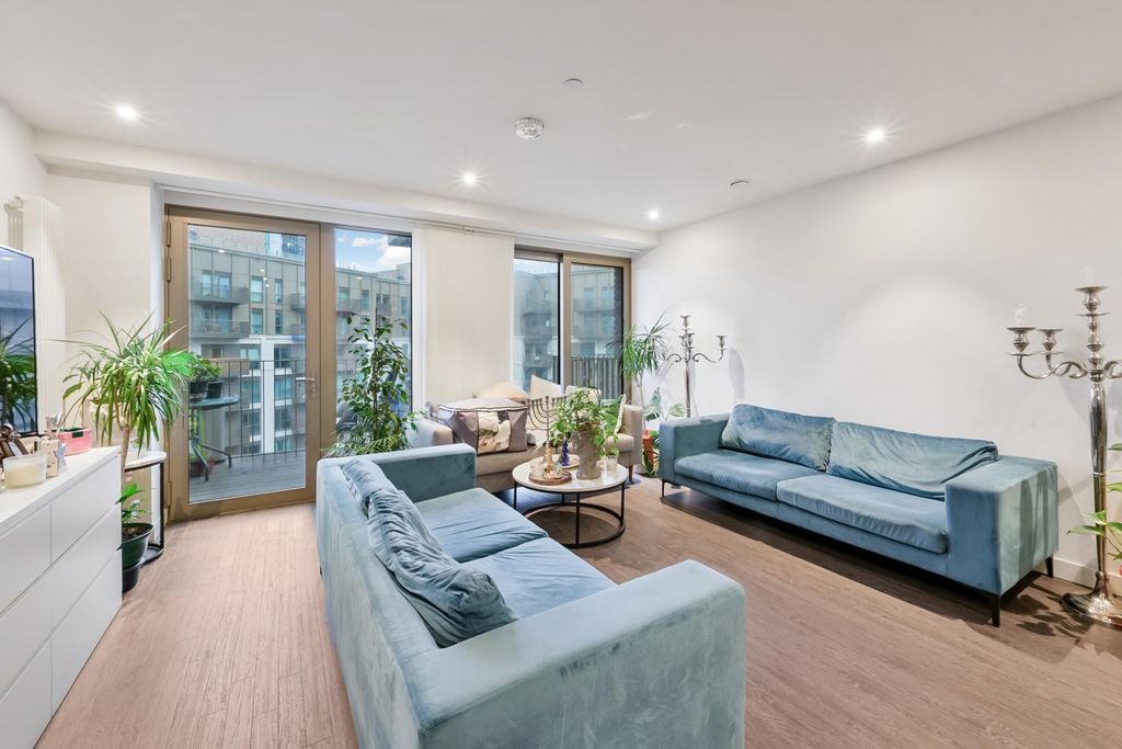 Property photo 2 of 10