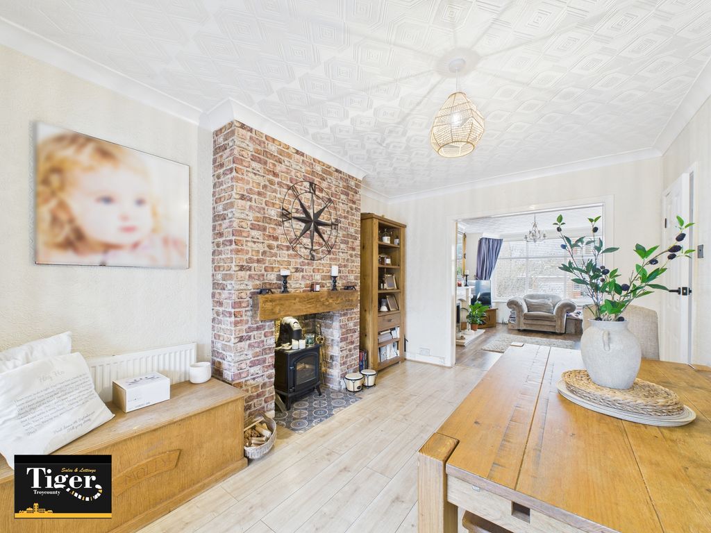 Property photo 1 of 31