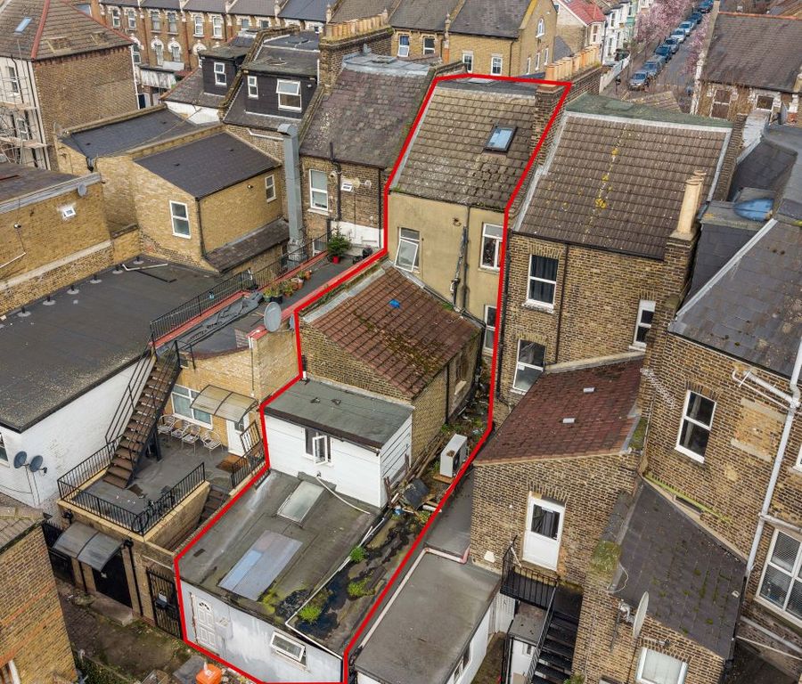 Property photo 3 of 16